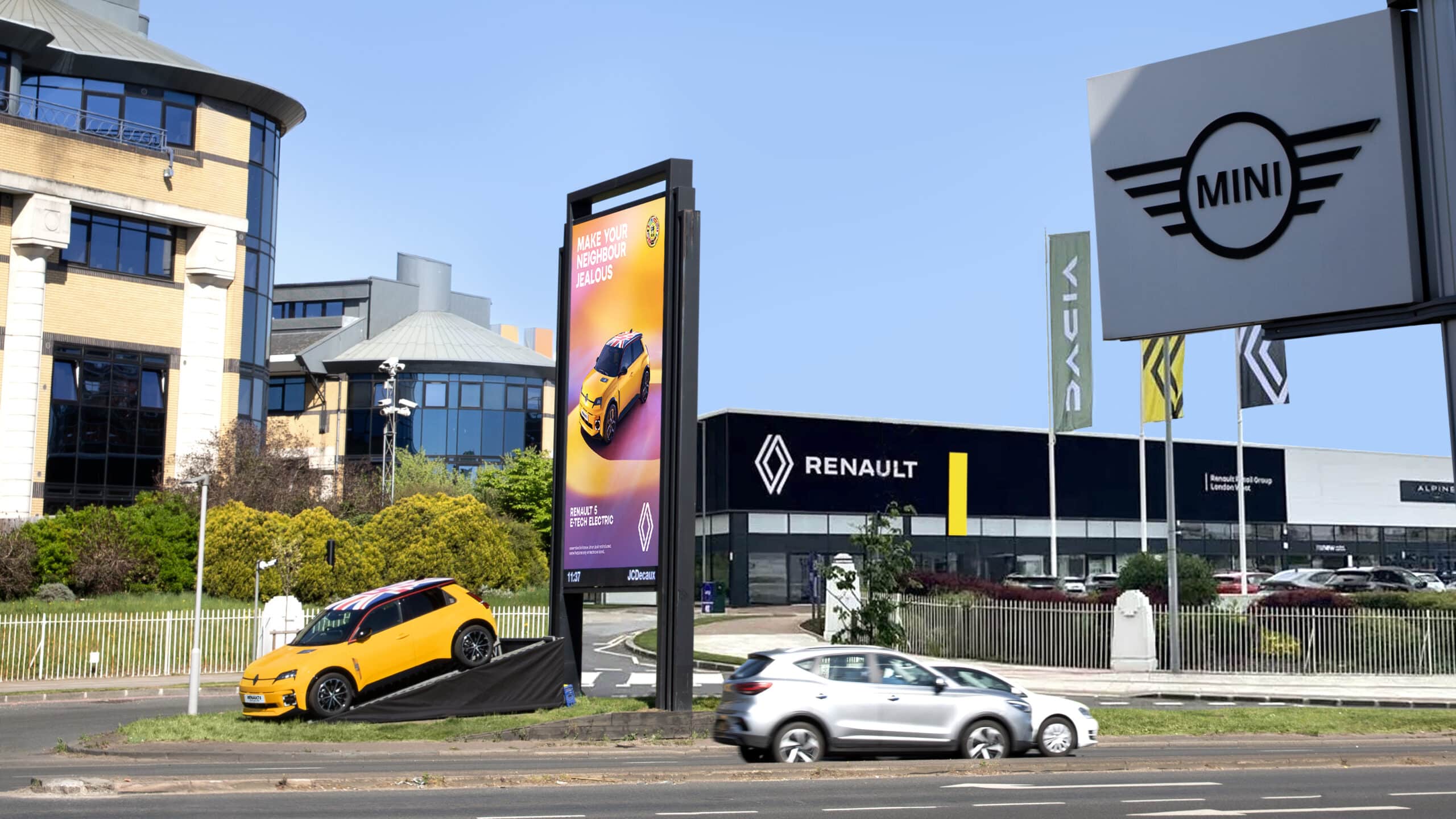 Renault London West billboard 1(01)