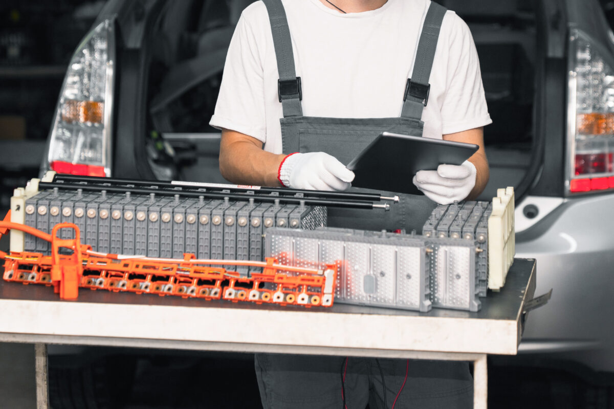 Orbia secures £1.4m for EV battery graphite recycling pilot - Motor ...