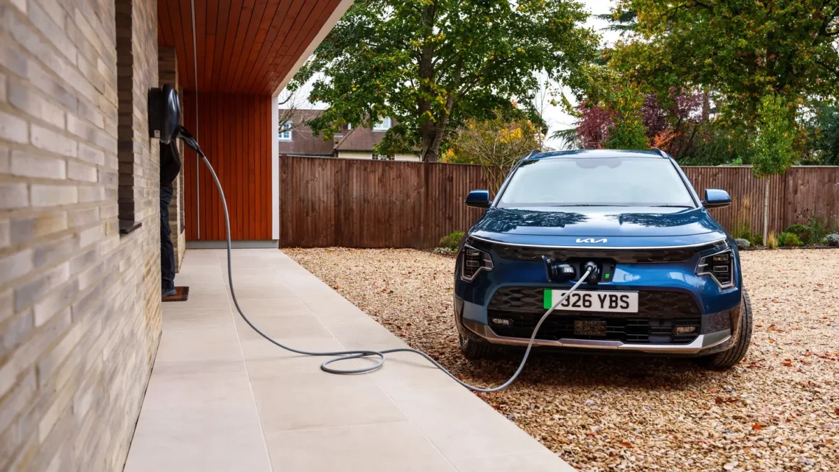 Close Brothers Motor Finance partners with Pod on EV charging rollout ...